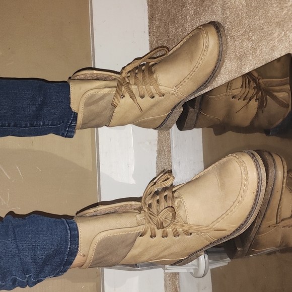 Boots, size 6, tan, faux fur - Picture 8 of 11